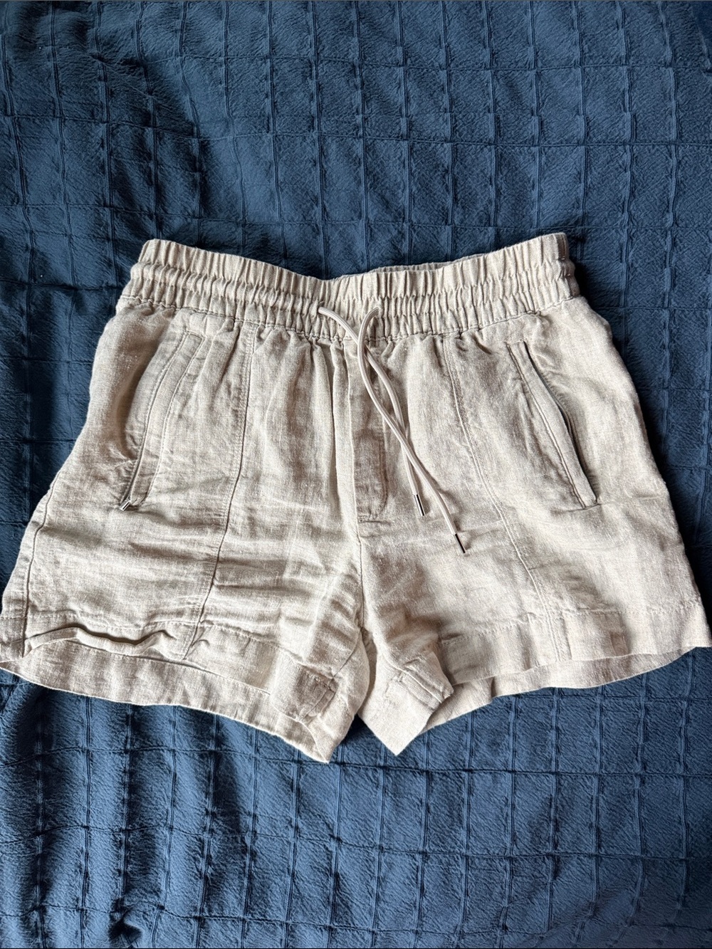 Athleta Retreat Linen Mid-Rise 4” Short